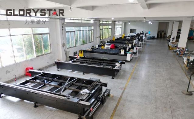 激光切割機(jī)鏡片出現(xiàn)油水怎么辦？看完你就學(xué)會