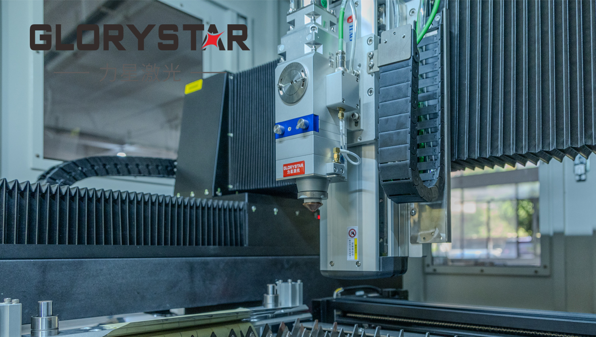 光纖激光切割機切割碳鋼時氣體的選擇，這幾點要記清楚！