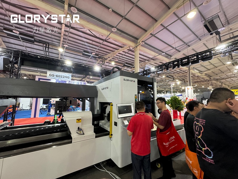 力星激光全國巡展〔臺(tái)灣站〕如火如荼!40000瓦超高功率獨(dú)領(lǐng)風(fēng)騷! 力星激光全國巡展〔臺(tái)灣站〕如火如荼!40000瓦超高功率獨(dú)領(lǐng)風(fēng)騷!