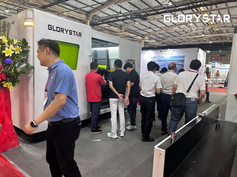 力星激光全國巡展〔臺(tái)灣站〕如火如荼!40000瓦超高功率獨(dú)領(lǐng)風(fēng)騷! 力星激光全國巡展〔臺(tái)灣站〕如火如荼!40000瓦超高功率獨(dú)領(lǐng)風(fēng)騷!