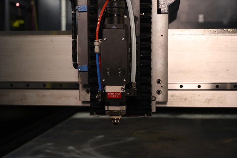 3000瓦功率3015幅面激光切割機，薄板不銹鋼的加工利器！