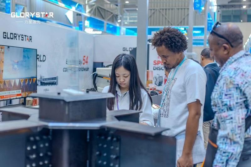 秋季廣交會(huì)現(xiàn)場(chǎng)首日流量爆滿!力星激光科技盛宴攬獲海內(nèi)外友人一致好評(píng)! 秋季廣交會(huì)現(xiàn)場(chǎng)首日流量爆滿!力星激光科技盛宴攬獲海內(nèi)外友人一致好評(píng)!