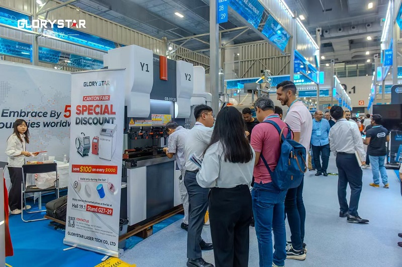 秋季廣交會(huì)現(xiàn)場(chǎng)首日流量爆滿!力星激光科技盛宴攬獲海內(nèi)外友人一致好評(píng)! 秋季廣交會(huì)現(xiàn)場(chǎng)首日流量爆滿!力星激光科技盛宴攬獲海內(nèi)外友人一致好評(píng)!